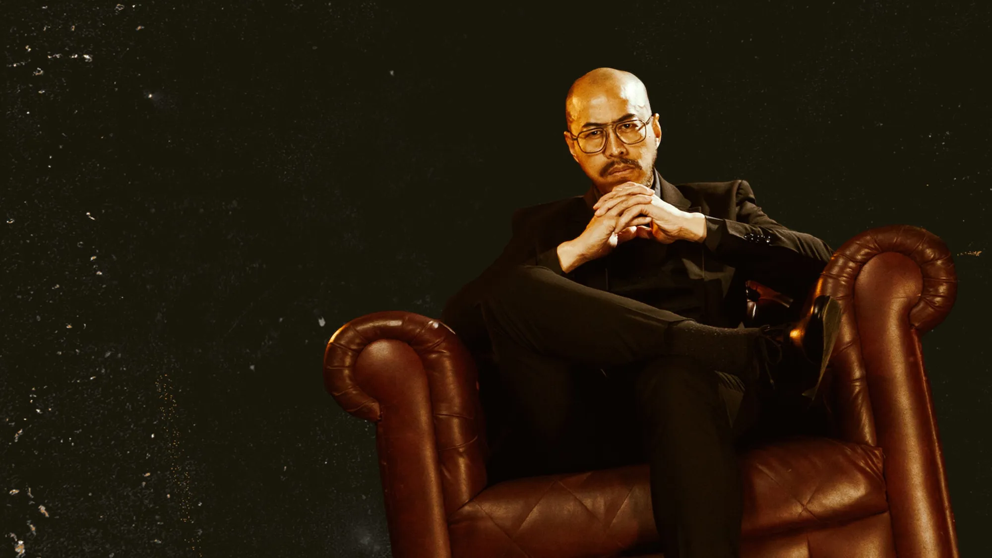 Pandji Pragiwaksono di MENS REA (Credit: Netflix)