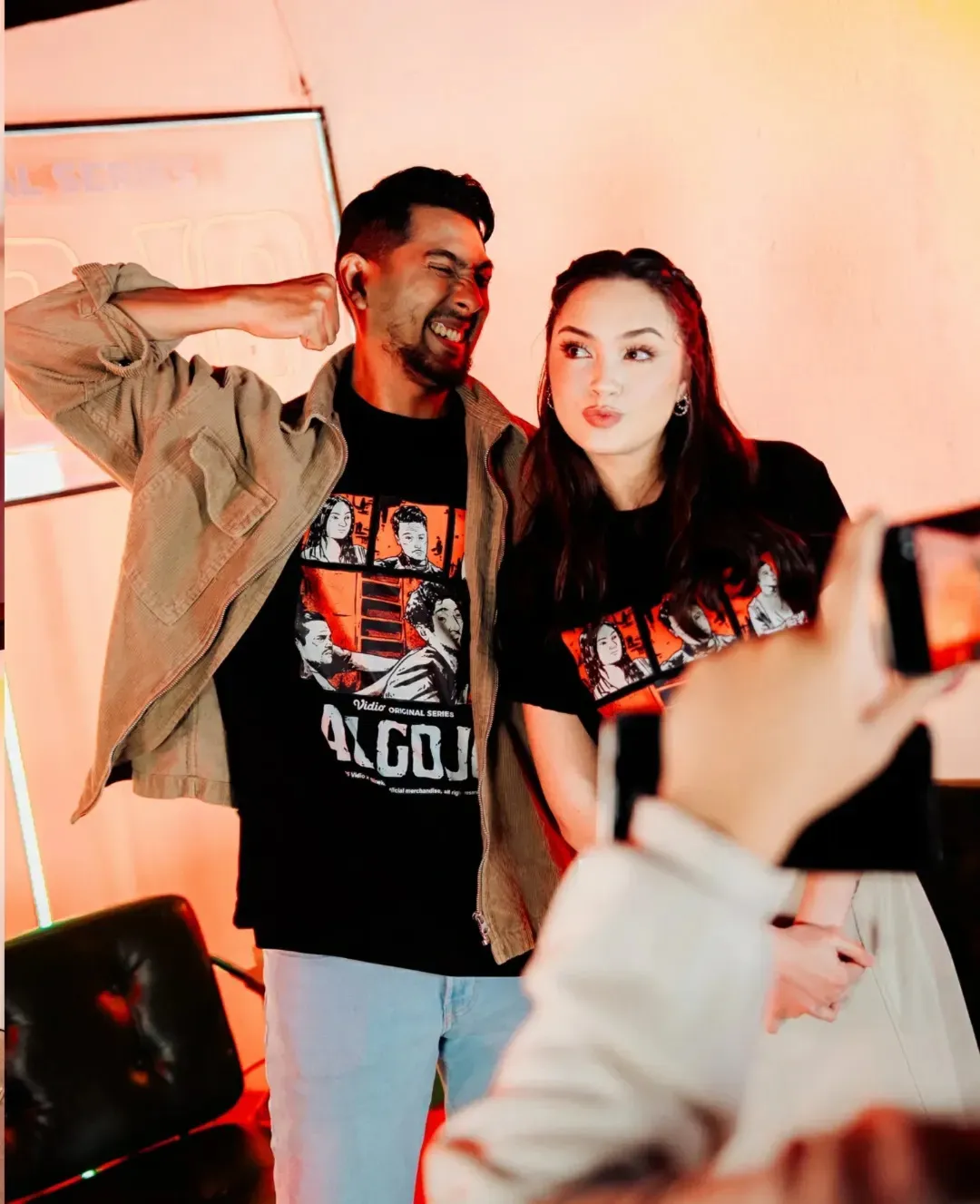 Caitlin Halderman dalam pemotretan untuk ALGOJO (credit: instagram.com/caitlinhalderman)