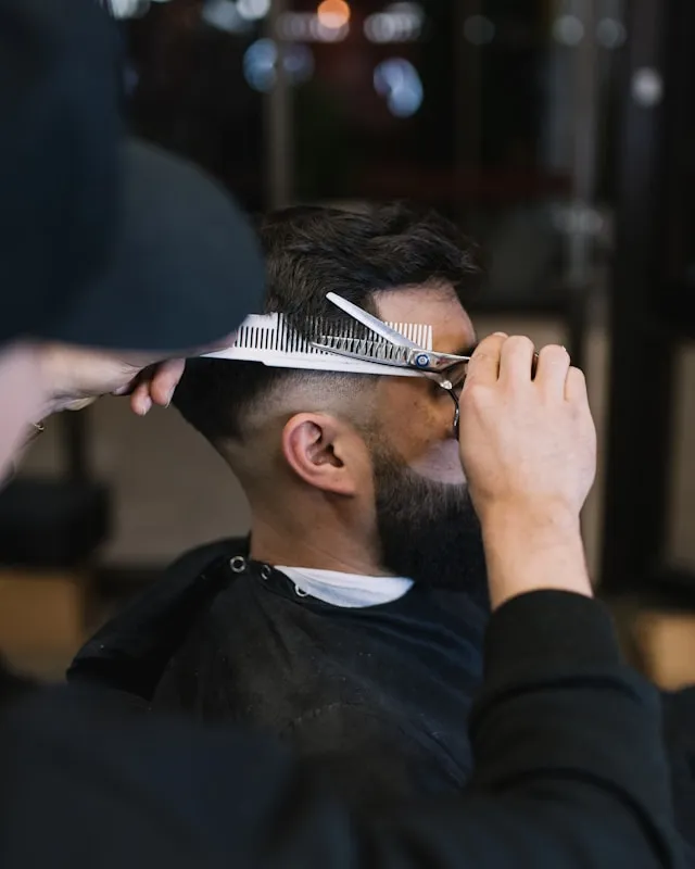 Contoh Caption IG Potong Rambut untuk Berbagai Situasi (c) unsplash.com