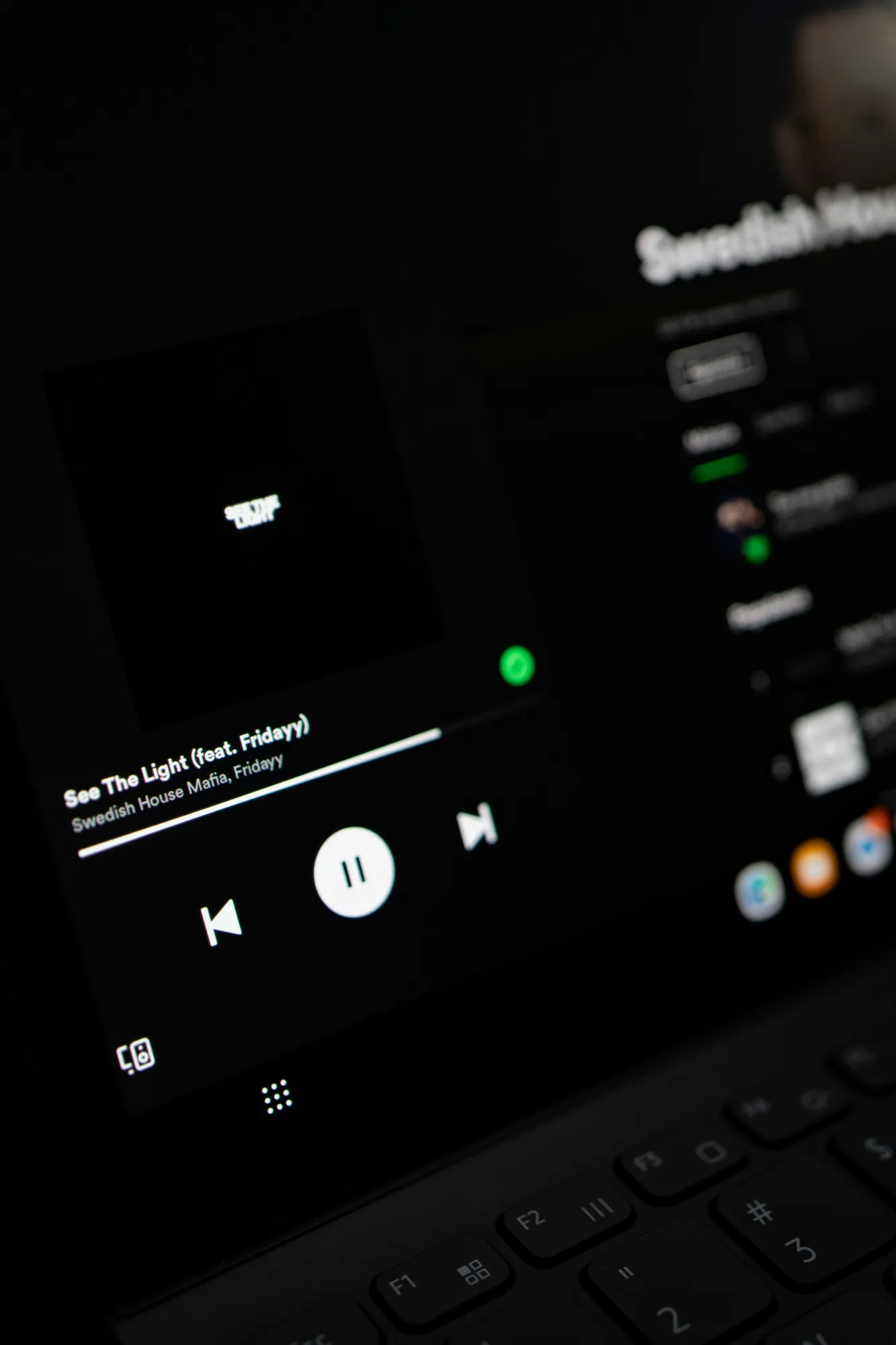 Langkah-Langkah Menghubungkan di Desktop (c) Ilustrasi by unsplash