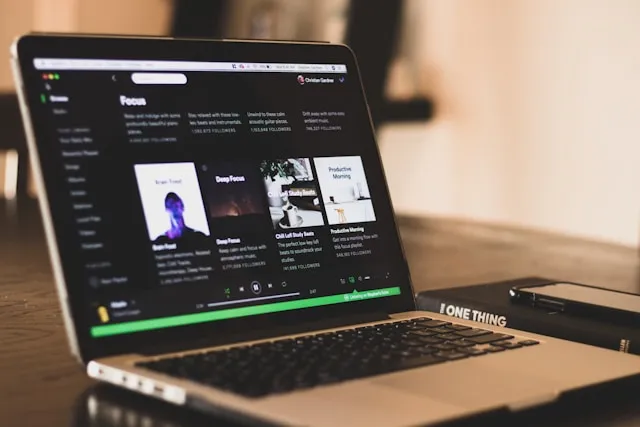 Fitur Unggulan Spotify Premium (c) unsplash.com