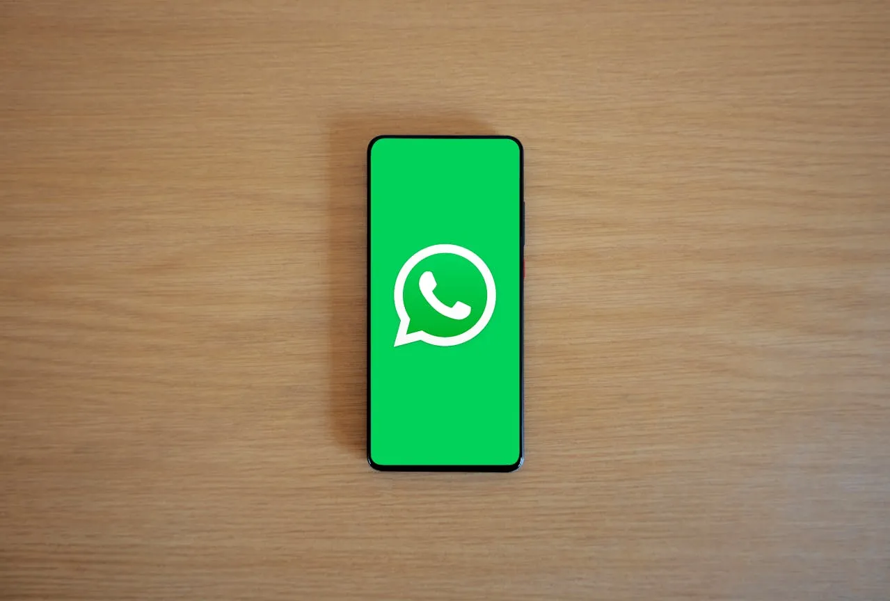 Aplikasi WhatsApp (credit: pexels.com)