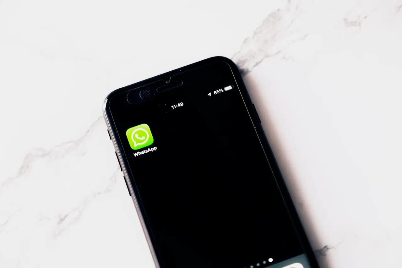 Aplikasi WhatsApp (credit: pexels.com)