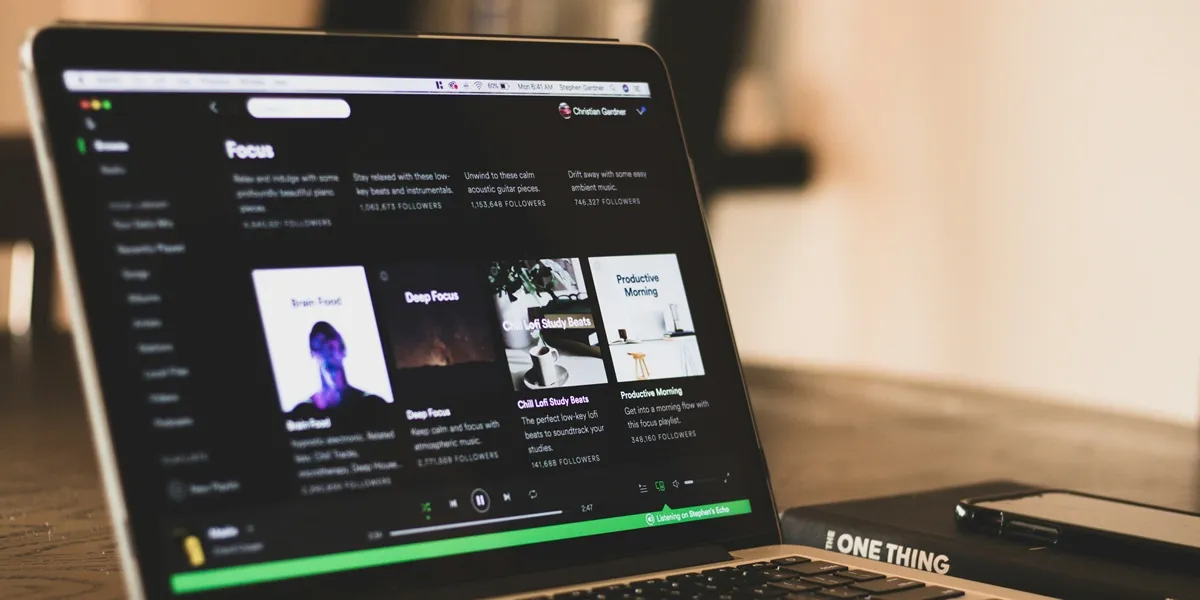 Tips Memaksimalkan Penggunaan Spotify di Laptop (credit:unsplash.com/id/@sgcreative)