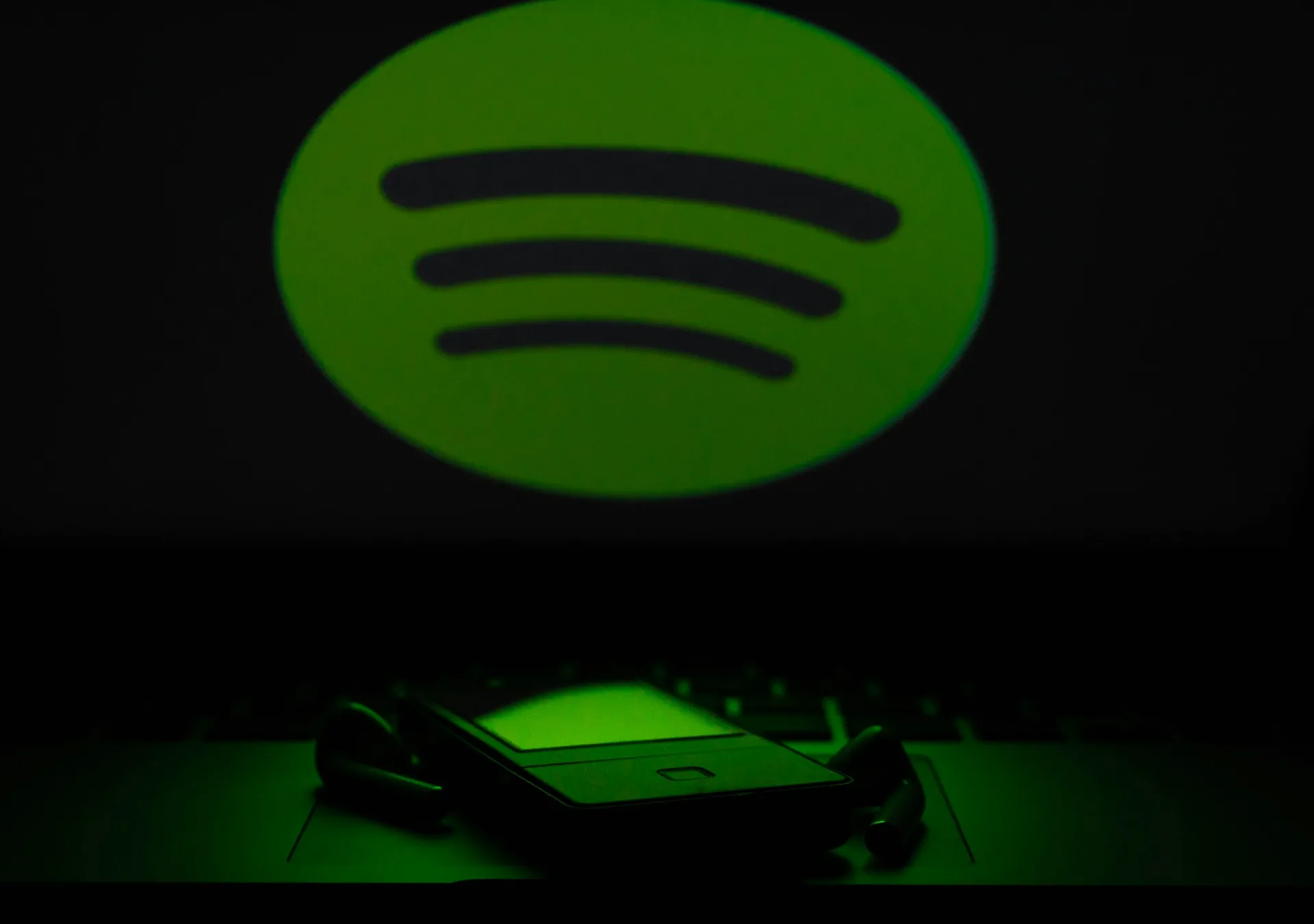 Apa Itu On Repeat Spotify? (credit: unsplash)
