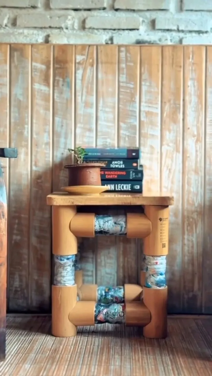 Ecobricks Dibuat Jadi Meja Estetik (credit: instagram/mamaserbabisa)