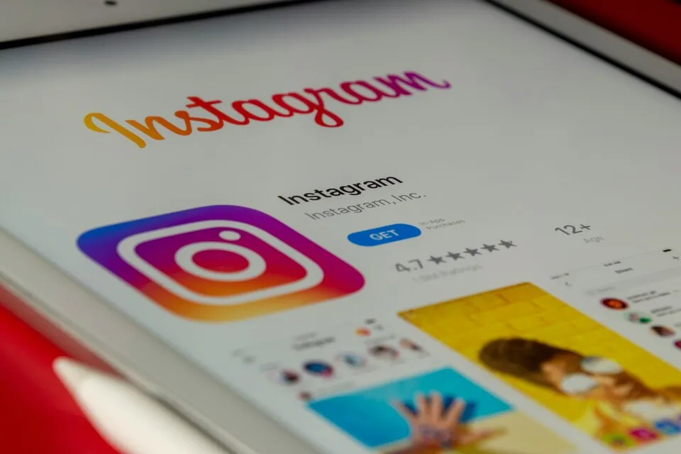 Memahami Penyebab Hilangnya Akses Akun Instagram (credit:unsplash)