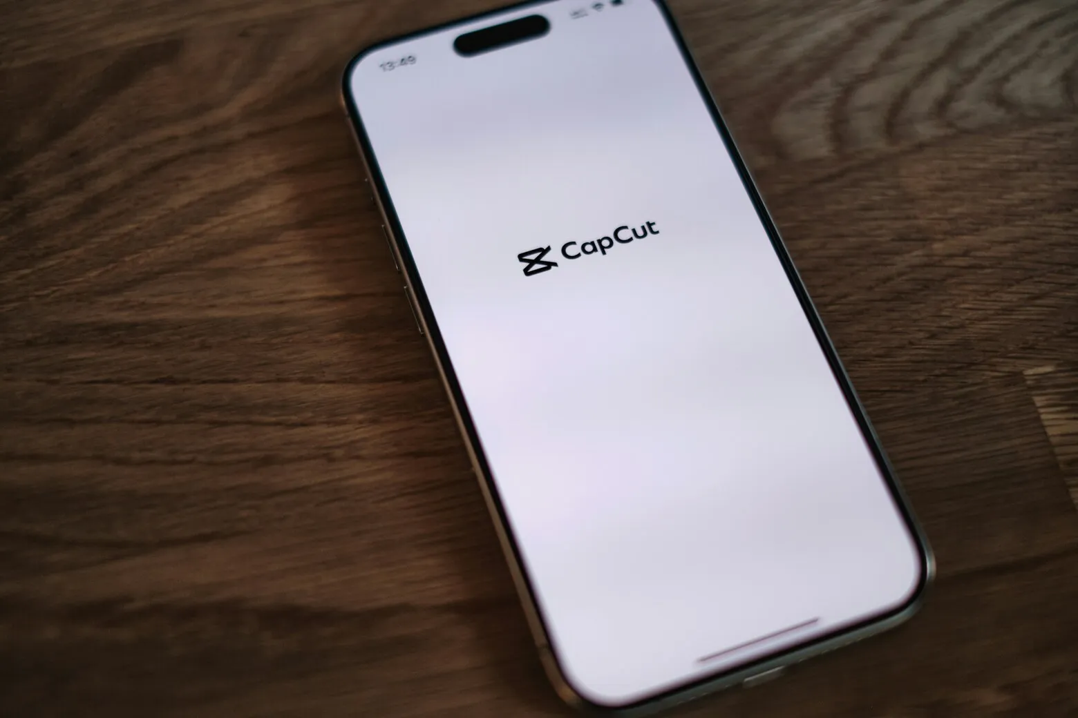 Cara Mencari Template CapCut untuk Berbagai Platform Media Sosial (credit:unsplash.com/id/@appshunter)