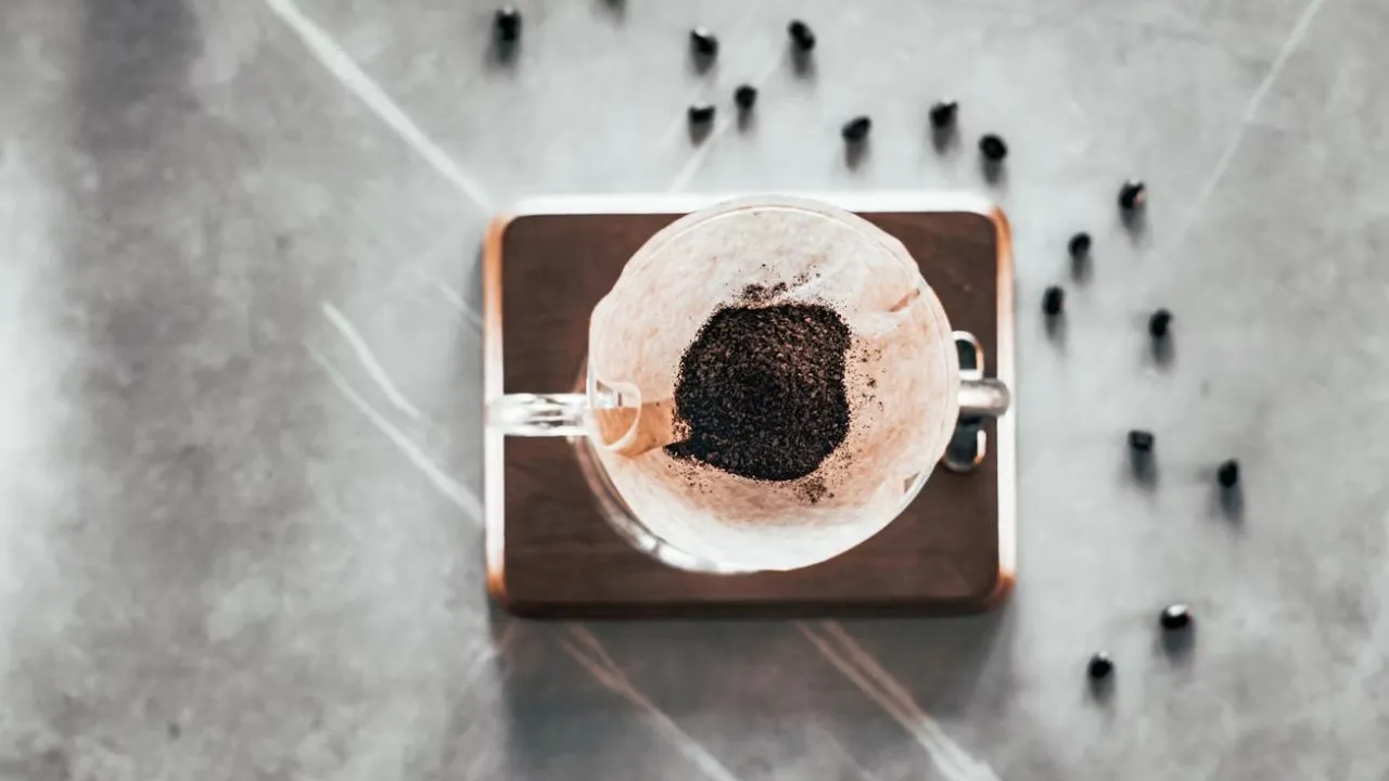 Ilustrasi Ampas Kopi/Photo by Andrew Kenney on Unsplash