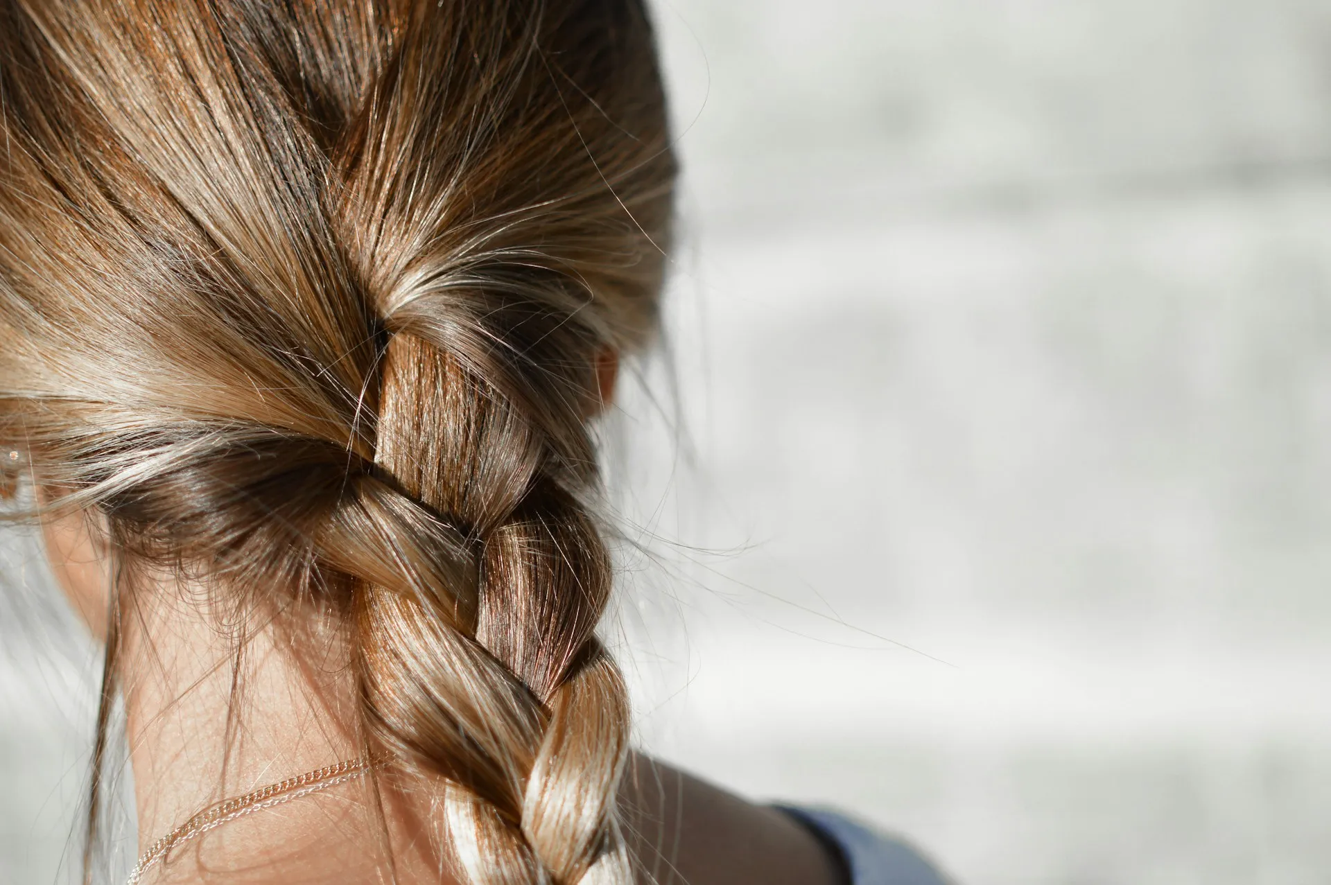 Rambut kepang (credit: Unsplash)