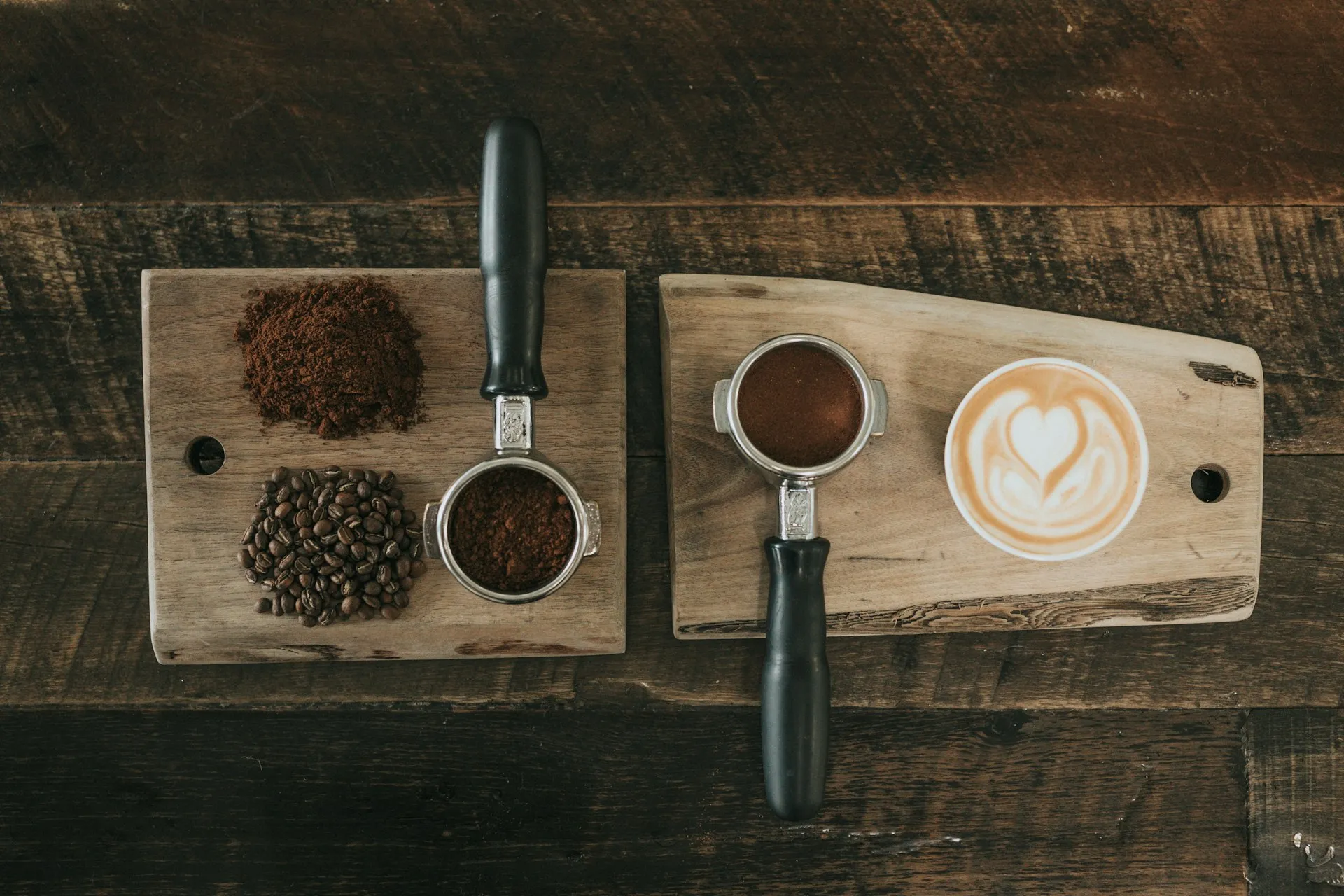Kopi dan perlengkapannya (credit: Unsplash)