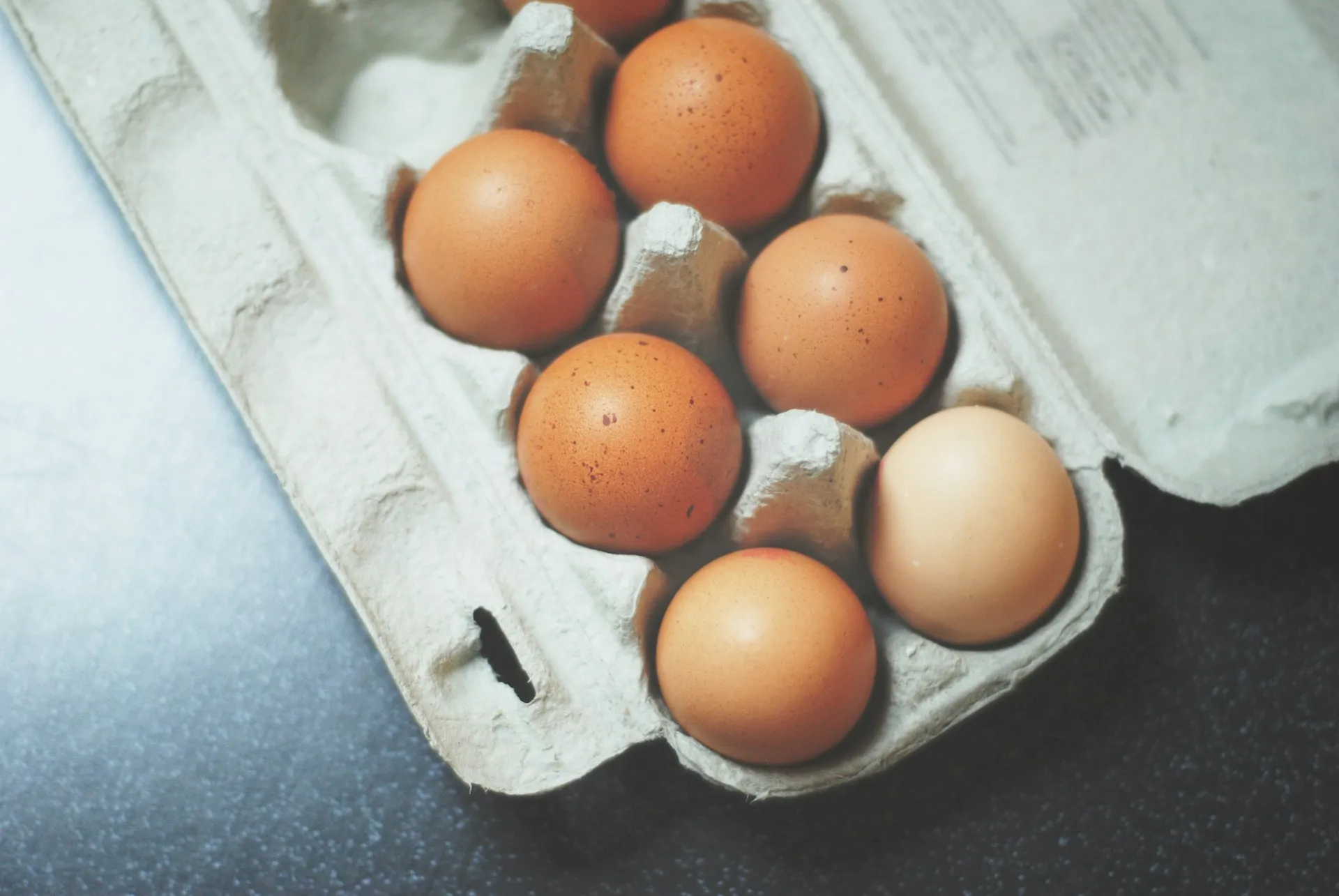 Telur dalam wadah (credit: Unsplash)