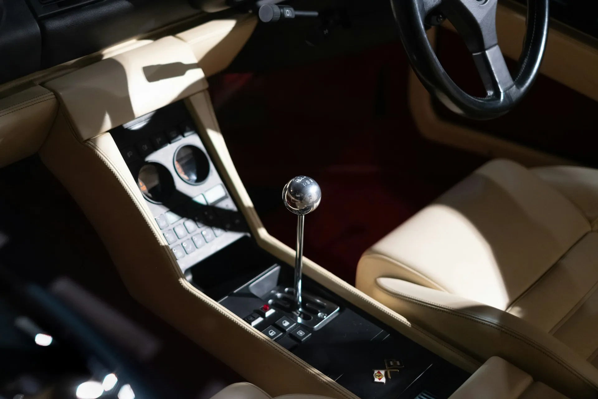 Tips Menghindari Kesalahan Umum Saat Menggunakan Mobil Manual (credit: unsplash)