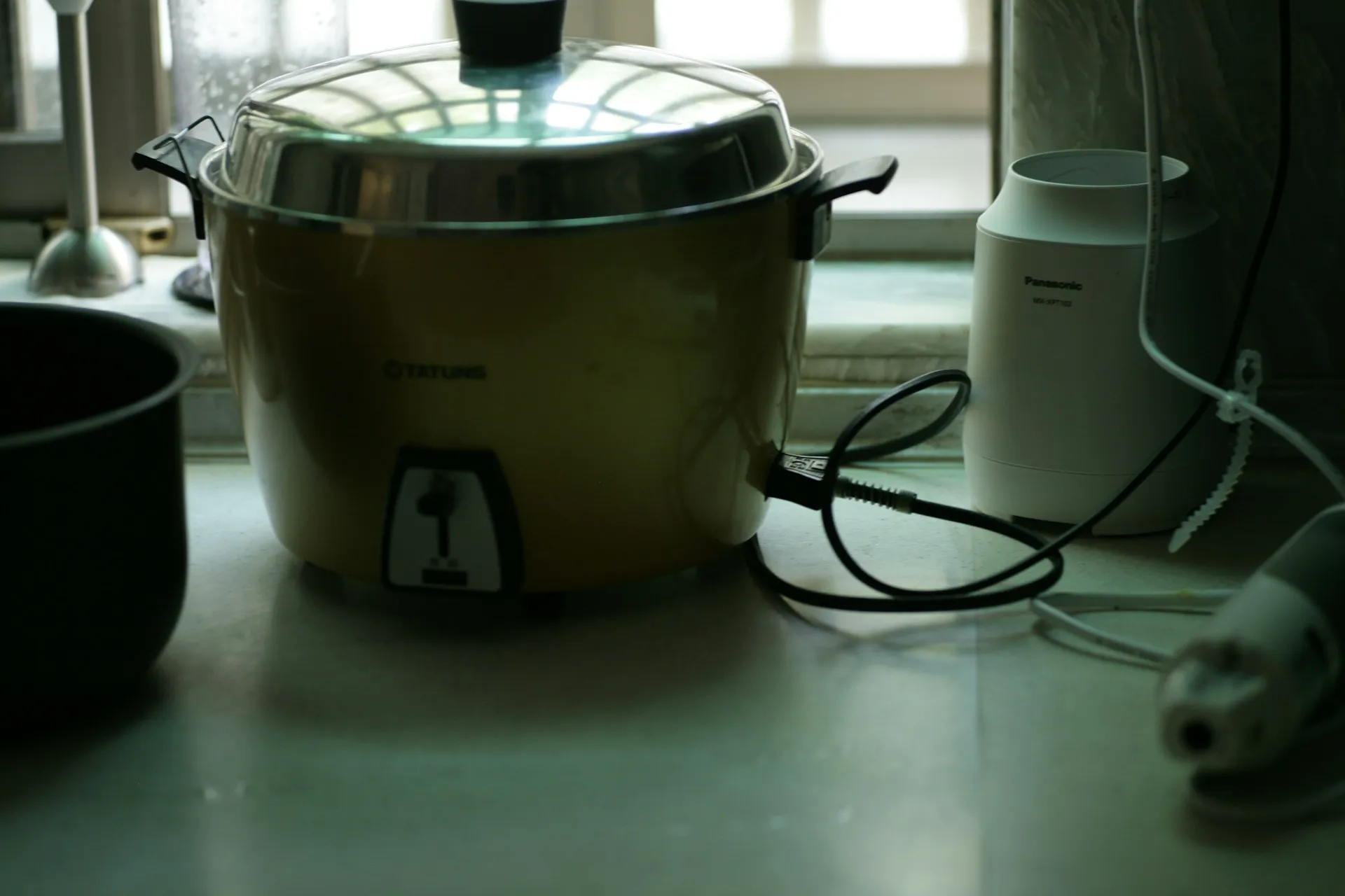 Langkah-Langkah Cara Menggunakan Rice Cooker Digital (credit: unsplash)