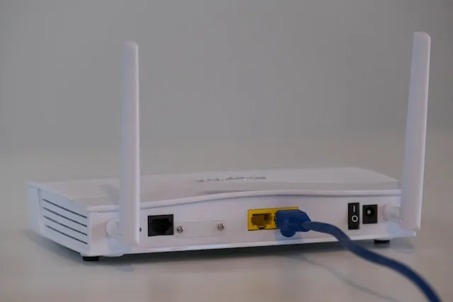 Perbedaan Band 2.4 GHz dan 5 GHz pada Router WiFi (credit: unsplash.com)