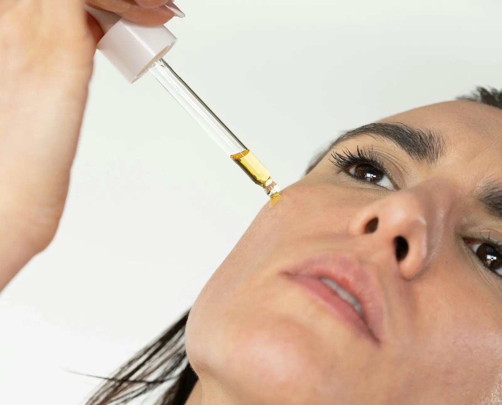 Cara Menggunakan Serum Retinol (credit:unsplash.com/id/@plantadea)