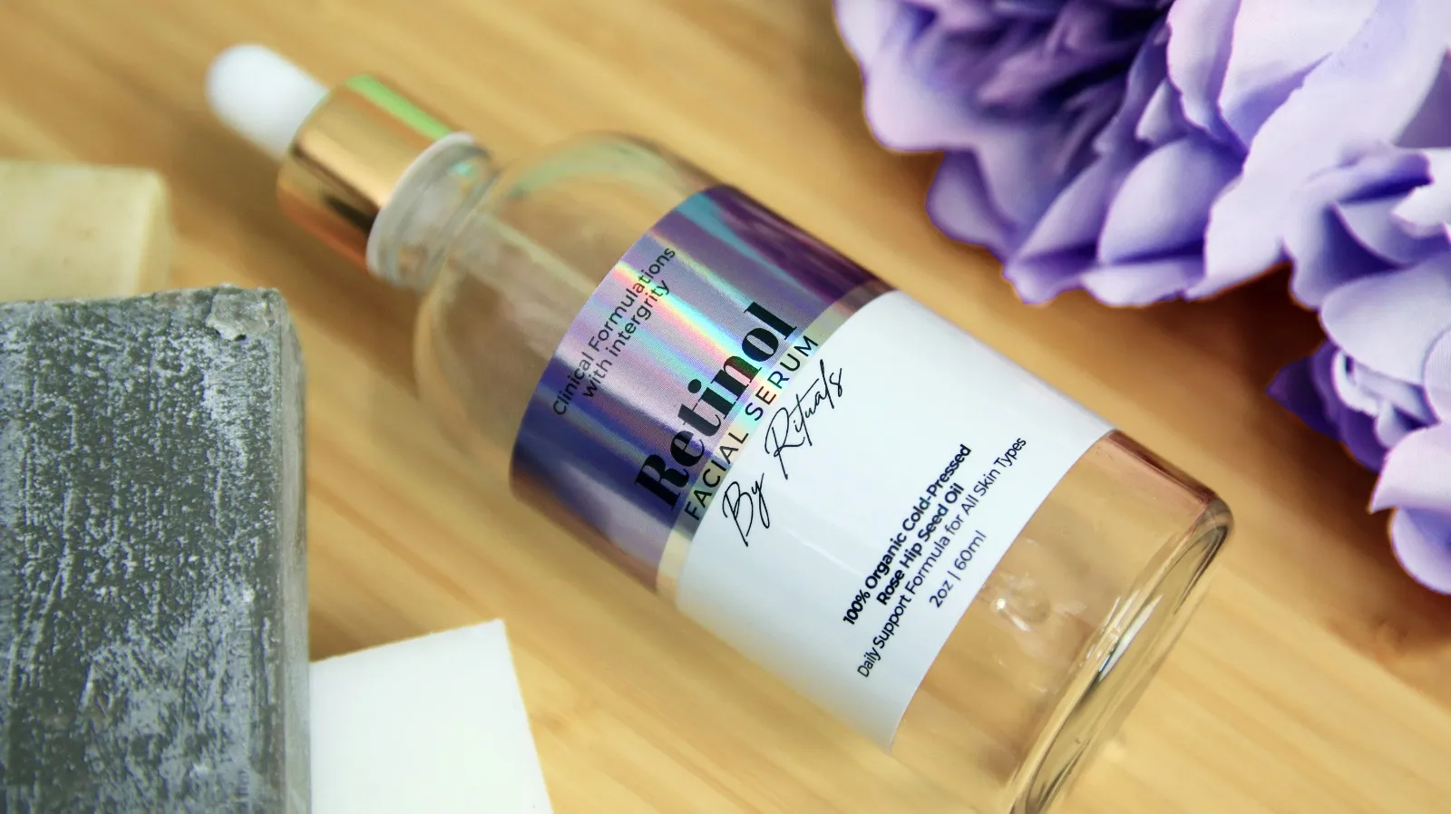 Manfaat Serum Retinol (credit:unsplash.com/id/@stickerit_co)
