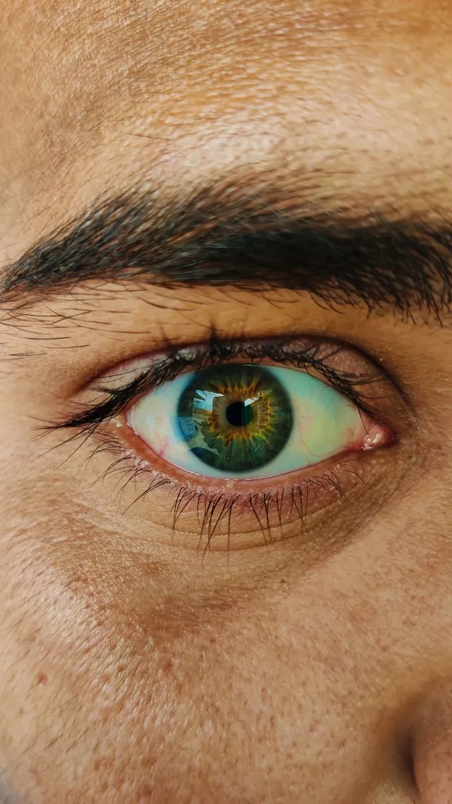 Cara Menggunakan Tetes Mata Tanpa Membuang Obat Berlebihan (c) unsplash.com