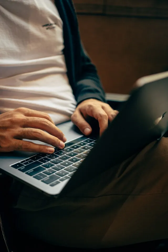 Cara Menggunakan VLOOKUP di Excel untuk Pencarian Data Vertikal (credit: unsplash.com)