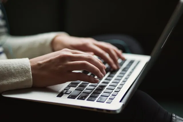 Cara Menggunakan VLOOKUP dan HLOOKUP dengan Approximate Match (credit: unsplash.com)