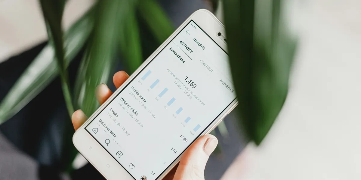 Cara Menghapus Riwayat Telepon di Instagram (credit:unsplash.com/id/@georgiadelotz)