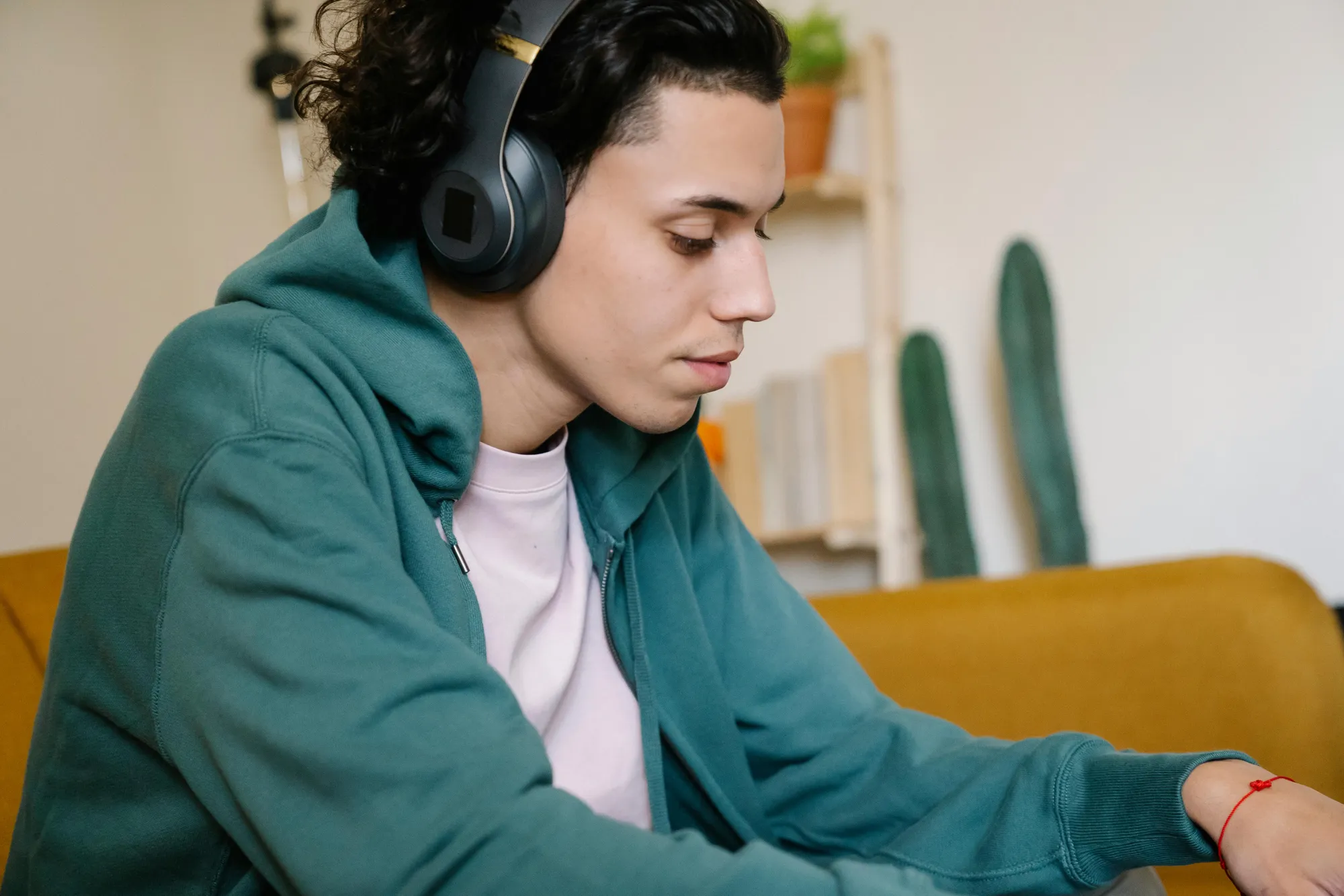 Cara Mengulang Lagu di Spotify Android (c) Ilustrasi Pexels/Eren Li