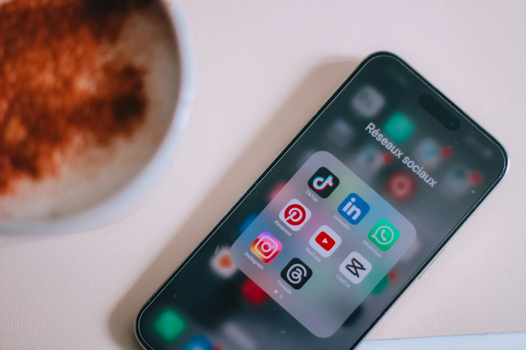 Tips Menjaga Privasi Digital di TikTok (credit:unsplash.com/id/@getswello)