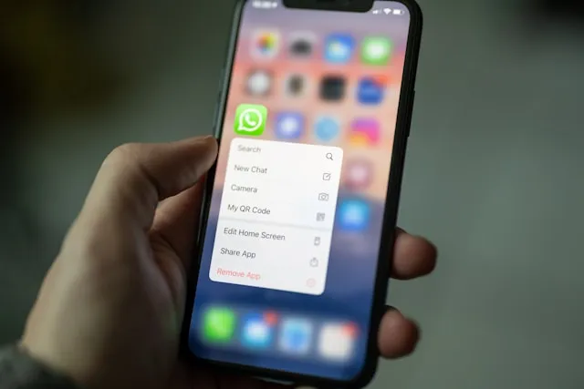 Mengatasi Masalah Saat Reset WhatsApp (c) unsplash.com