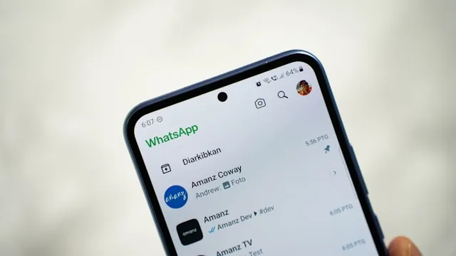 Cara Merekam dan Mengirim Pesan Video di WhatsApp (c) unsplash.com