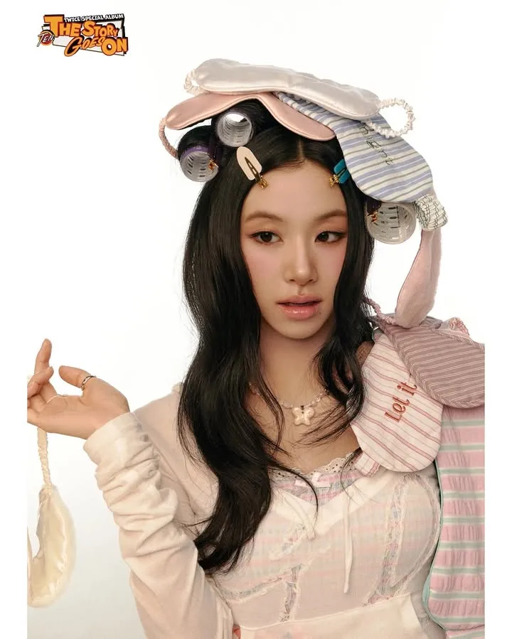 Chaeyoung TWICE Umumkan Akan Hiatus (credit: Instagram.com/twicetagram/)