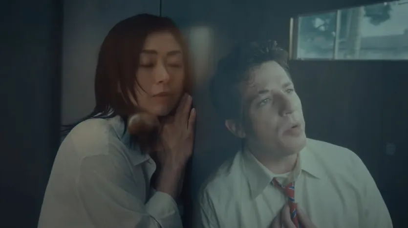 Cuplikan video klip lagu Home Charlie Puth (credit: Youtube.com/Charlie Puth)
