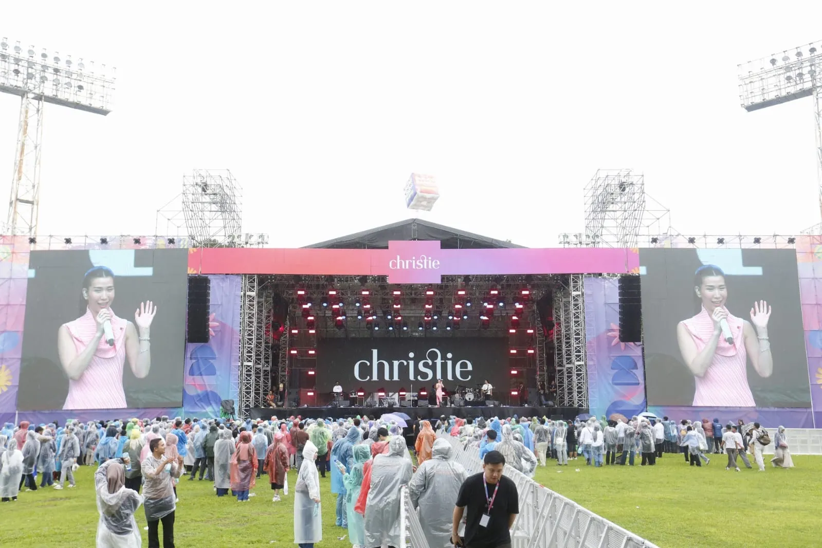 Christie di Panggung KLBB 2026 © KapanLagi.com/Budy Santoso