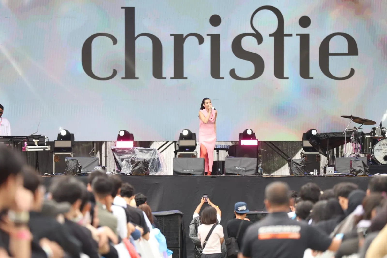 Aksi Panggung KLBB 2026 Christie © KapanLagi.com/Budy Santoso