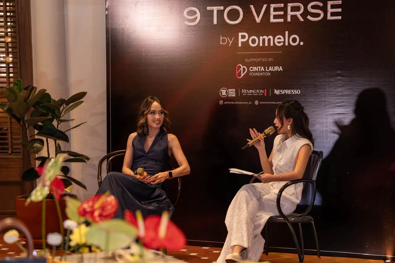 Cinta Laura di event fashion show '9 to Verse' (Credit: Dokumentasi Pribadi)