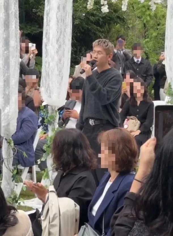 Potret Crush di Pernikahan Adik Joy Red Velvet/x.com/imbcenews