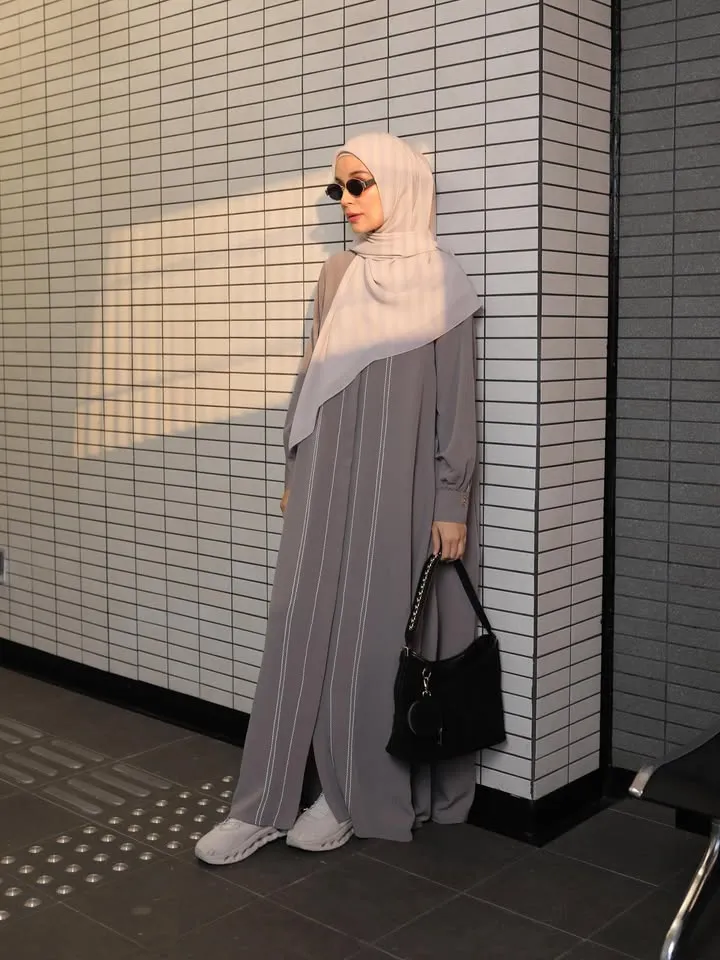  Instagram.com/shireensungkar/)