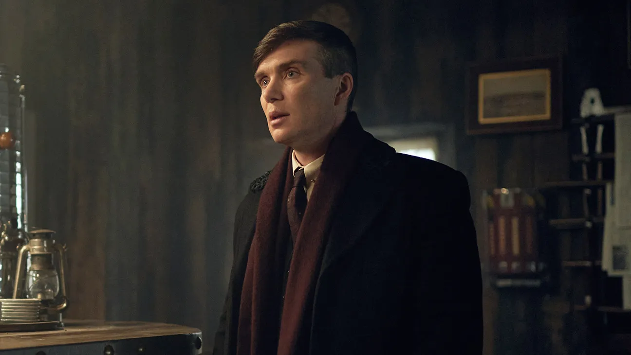 Cillian Murphy dalam PEAKY BLINDERS: THE IMMORTAL MAN (cr: Netflix)