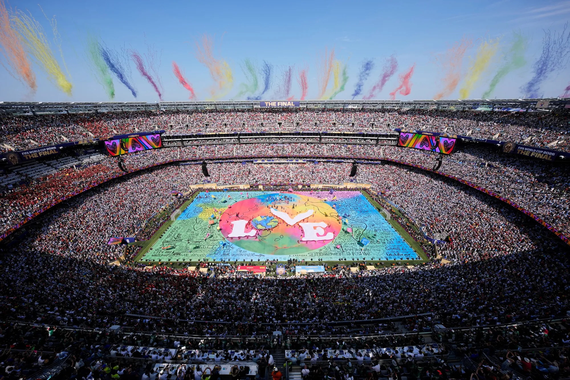 Penampilan Chris Martin di Halftime Show Final Piala Dunia 2026 (Credit: AP)