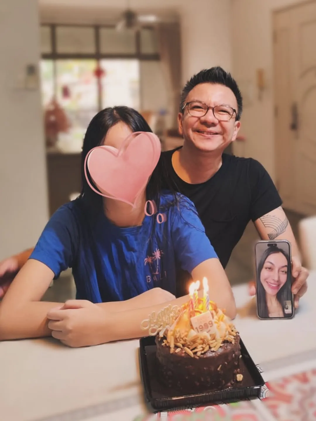 Aisyah dan ayahnya, Jerry Aurum (credit: instagram.com/denadaindonesia)