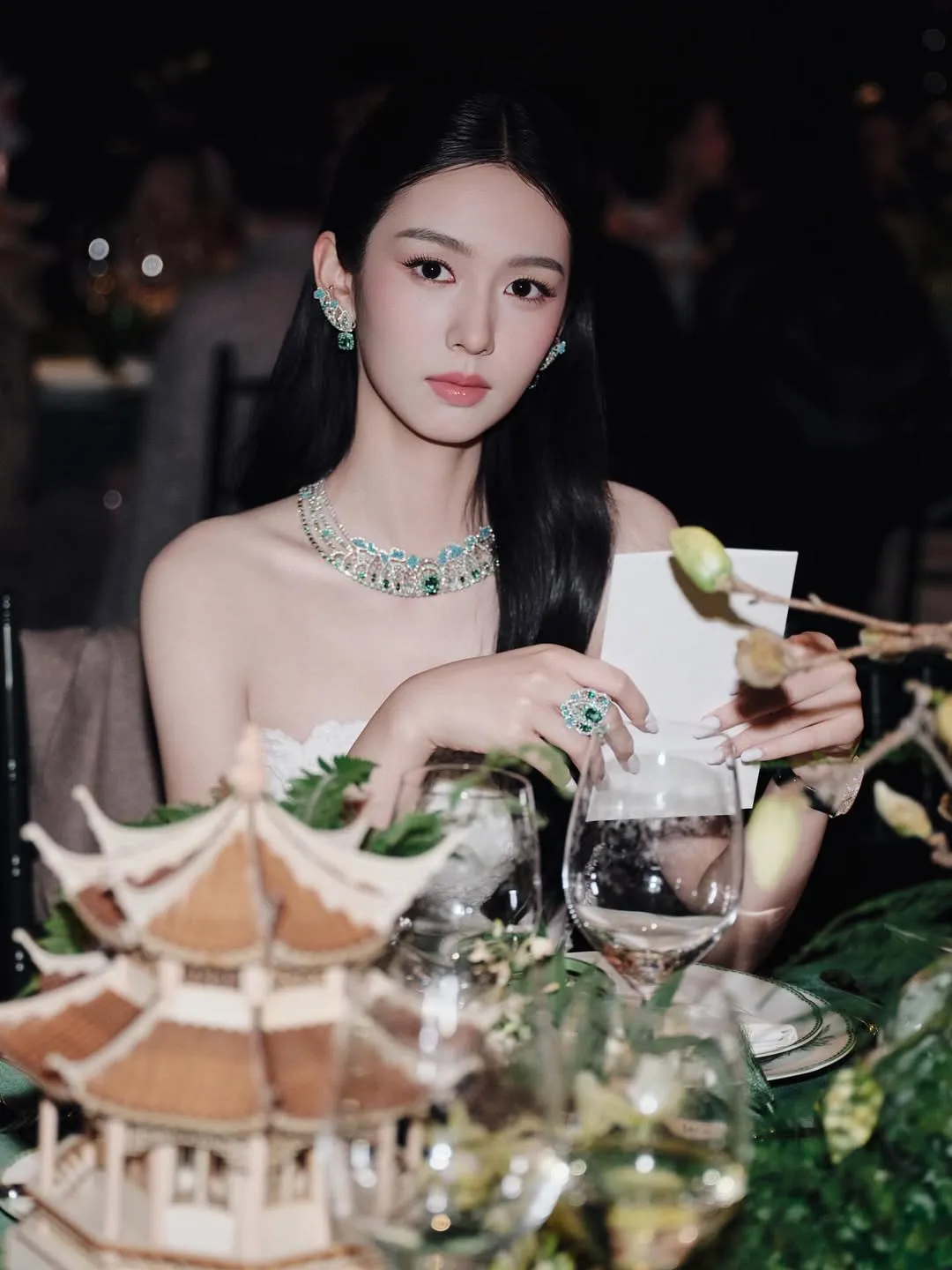 Aktris Muda Zhou Ye (instagram.com/yeahzhoou)