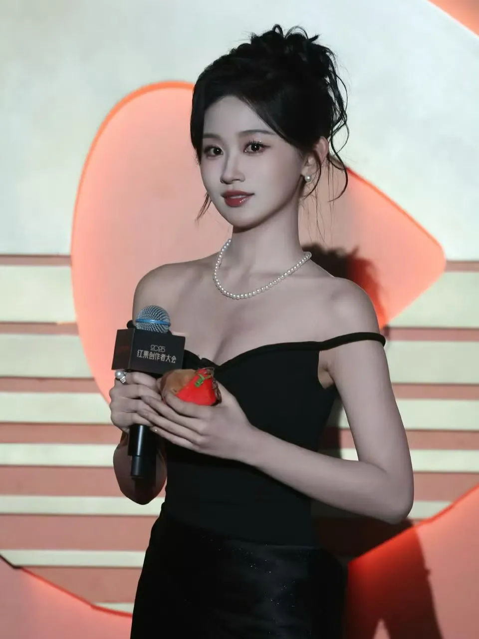 instagram.com/xiuhuiguguai