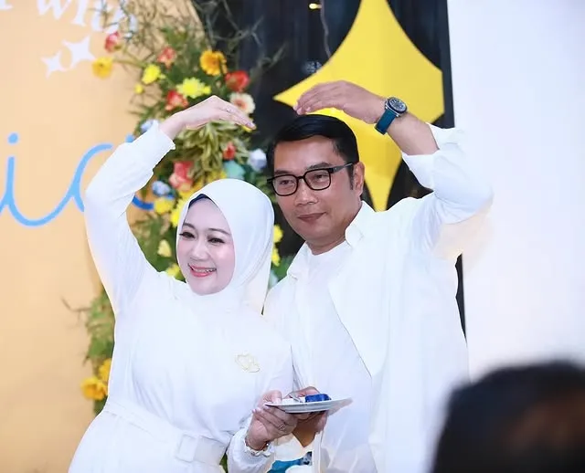 Kemesraan Atalia Praratya dan Ridwan Kamil Â© instagram.com/ataliapr