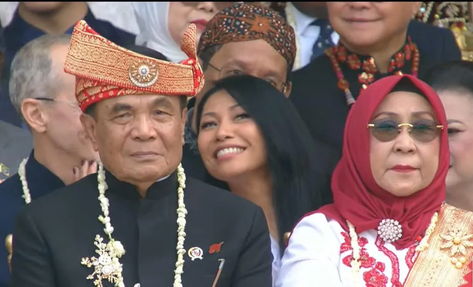 Anggun C. Sasmi/ Deretan Artis yang Hadir di Upacara Peringatan 17 Agustus 2026 Kemerdekaan HUT RI Ke-81 (Tangkapan Layar Youtube: Sekretariat Presiden)