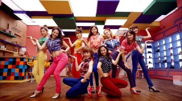 Gee - Girls' Generation (credit: Youtube SMTOWN)