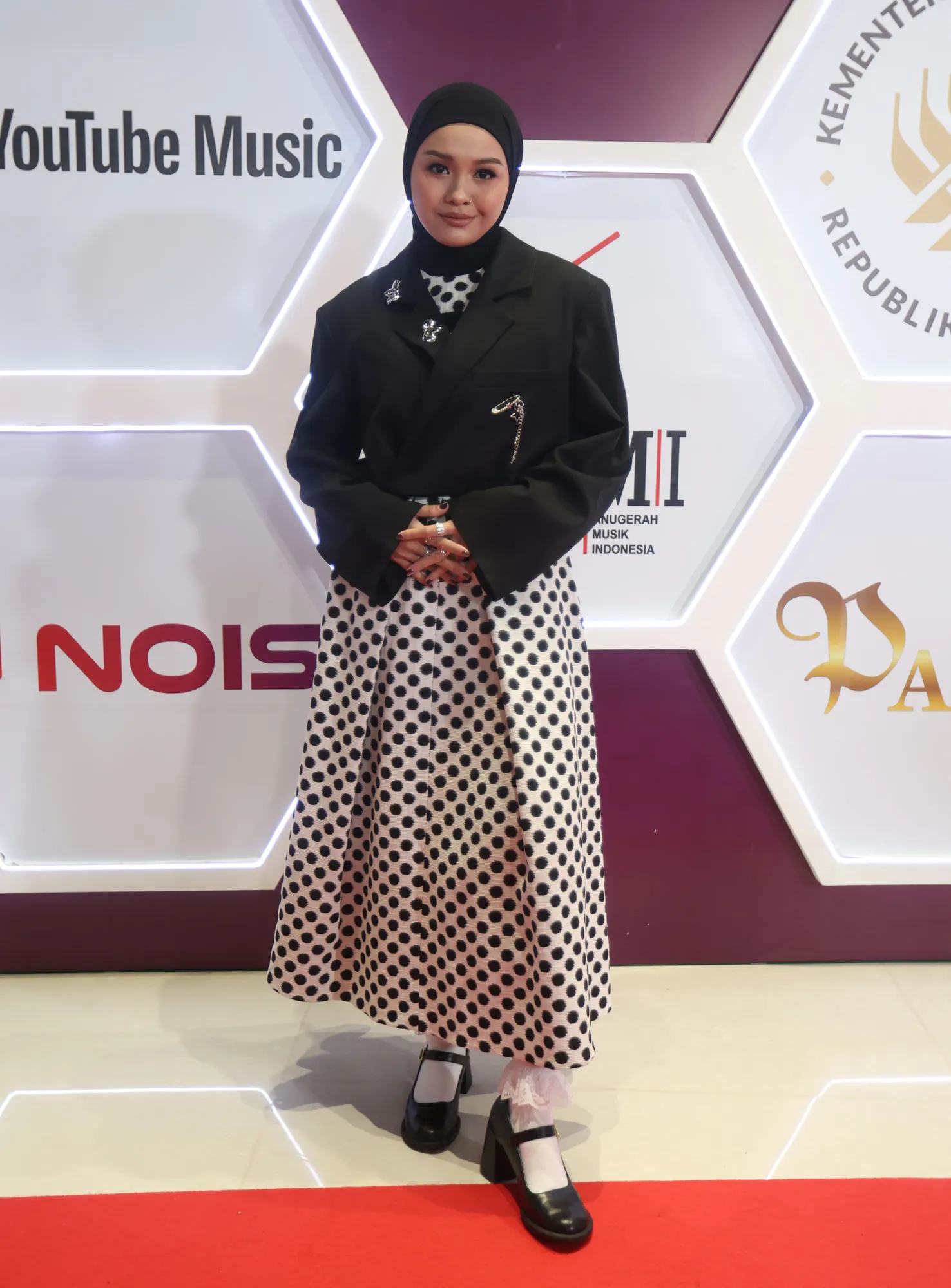 Salma Salsabil Tampin Menawan Pakai Rok Polkadot di AMI Awards (cr:KapanLagi.com/Budy Santoso)