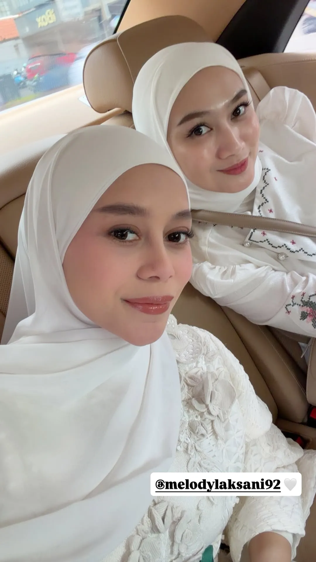 Lesti Kejora dan Melody Eks JKT48 kompak selfie berdua (credit: Instagram.com/lestikejora/)