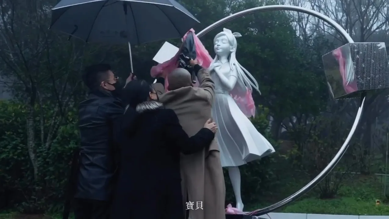 Pengungkapan patung Barbie Hsu © instagram.com/djkoo