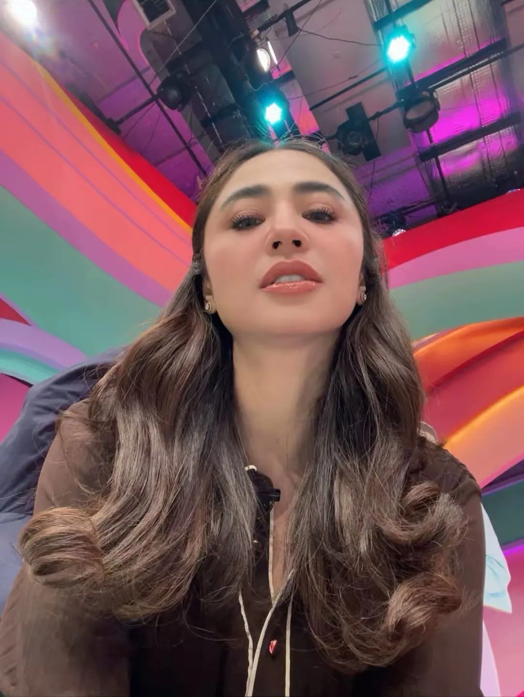 Dewi Perssik selfie © instagram.com/dewiperssik9