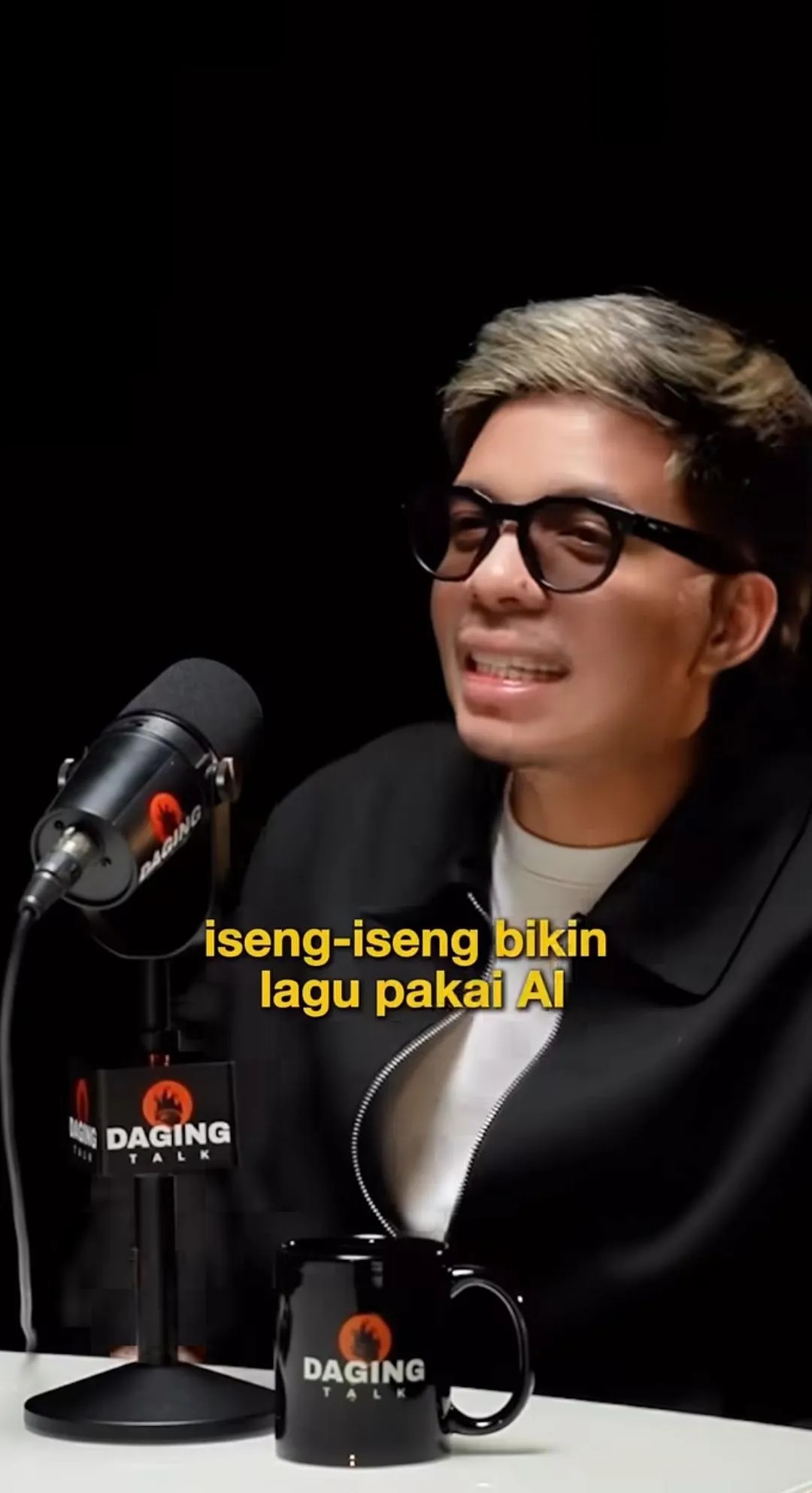 Di Balik Lagu Veronica yang Lagi Viral, Ada Bantuan AI dalam Proses Pembuatannya - KapanLagi.com