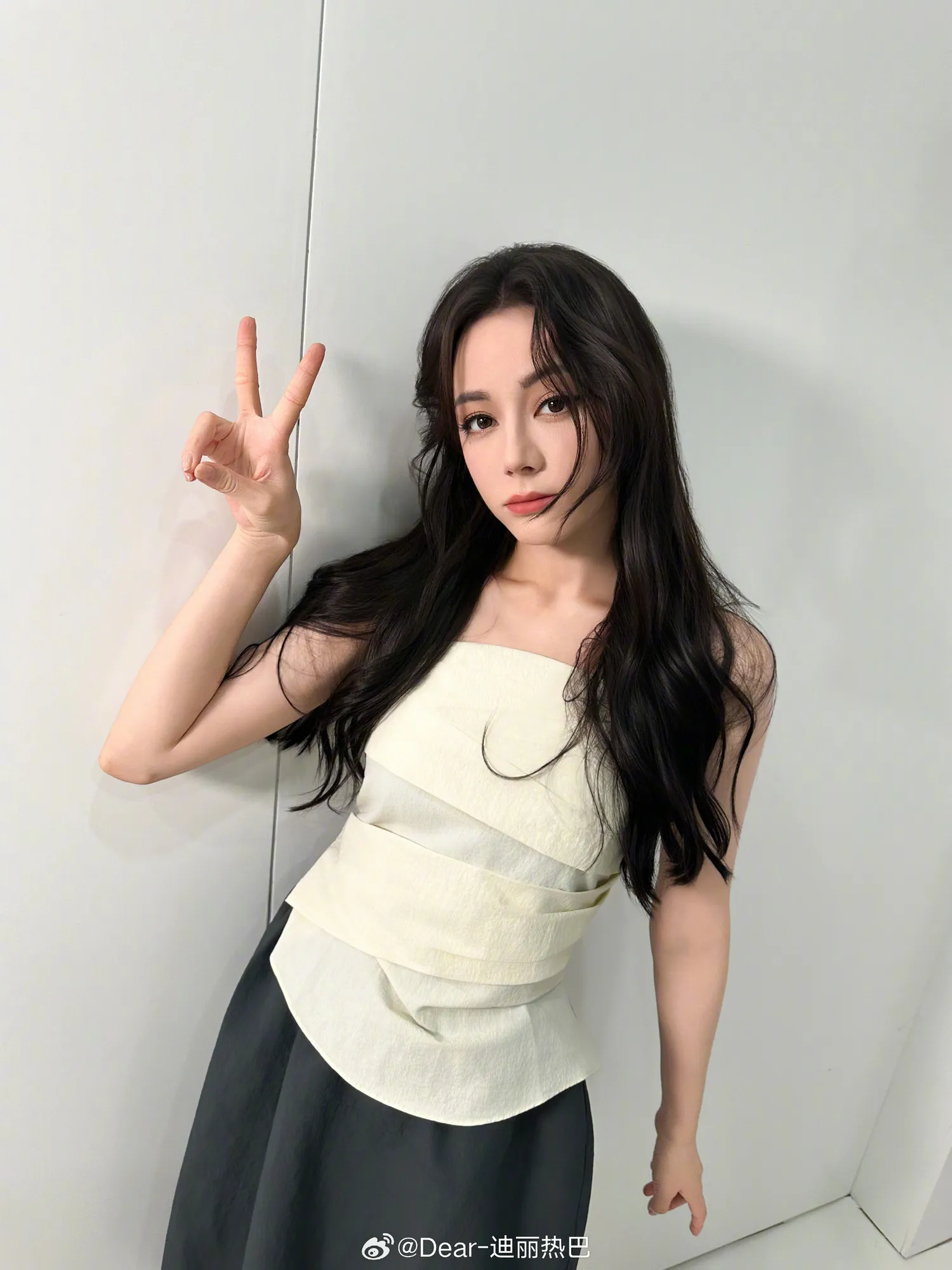 Penampilan ayah Dilraba di Gala Festival Musim Semi 2026 (credit:weibo)